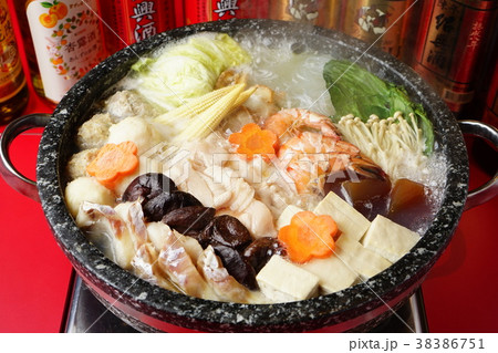石焼き鍋料理 38386751