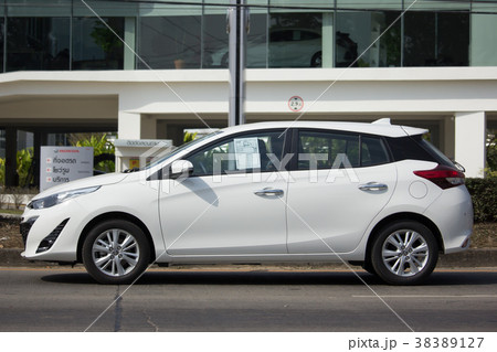 New Private Car toyota Yaris Hatchback Eco Car 38389127