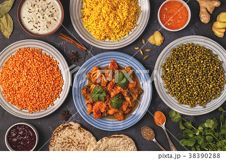 Traditional Indian curry with vegetables. 38390288