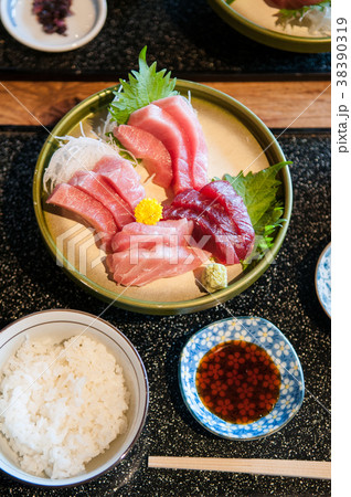 Top view of salmon, toro, maguro, otoro sashimi 38390319
