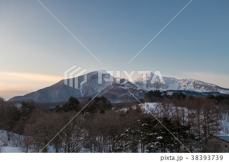 磐梯山のモルゲンロート・冬の裏磐梯（福島県） 38393739