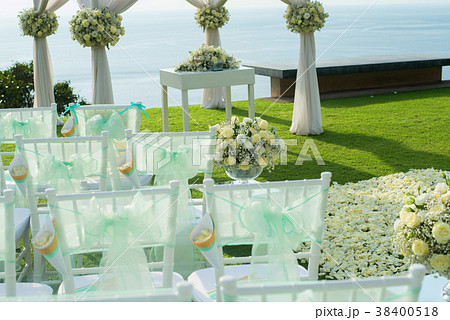 White rose flower bouquet decorate wedding setup White rose flower bouquet decorate wedding setup 38400518
