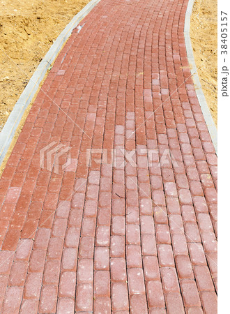 pedestrian road 38405157