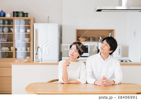 若い夫婦 38406991