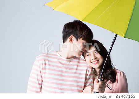 傘 カップル 男 38407155