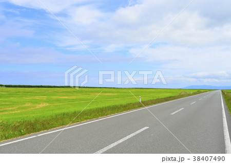 一本道　道の風景　エサヌカ線  38407490