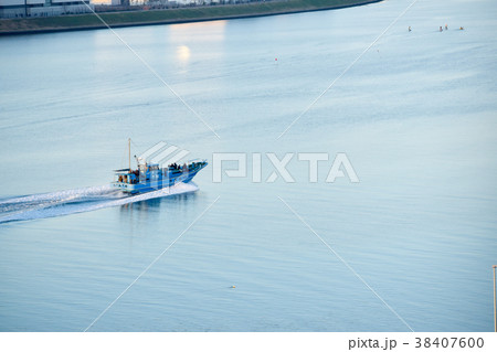 船舶　水面　海面　水産業　日本 38407600