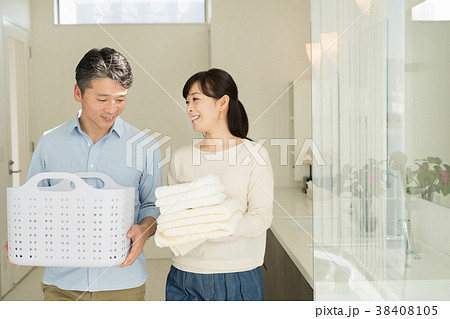 ミドル 夫婦 ライフスタイル イメージ 38408105