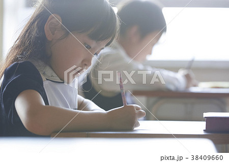 お受験の試験会場 お受験の試験会場 38409660