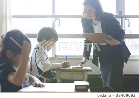 お受験の試験会場 お受験の試験会場 38409692