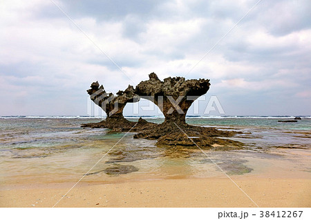 Seascape of heart rock in kouri jima 38412267