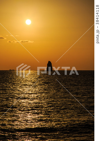小角力の夕陽　ながさきサンセットロード　【長崎県長崎市外海町】 38414118