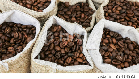Roasted coffee beans Roasted coffee beans 38414833