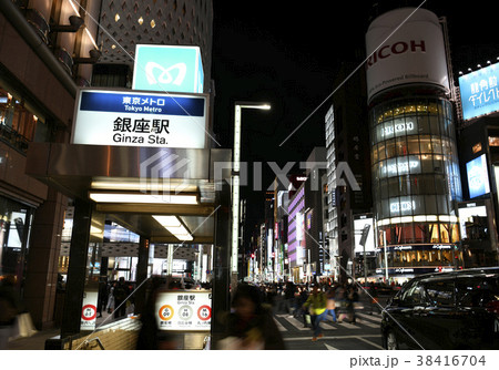 日本の東京都市景観・夜の銀座 日本の東京都市景観・夜の銀座 38416704