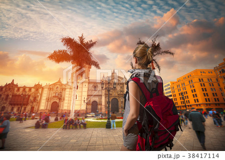 A traveler with a backpack. 38417114