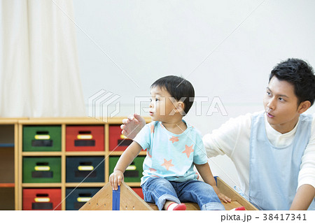 保育園　遊ぶ 38417341