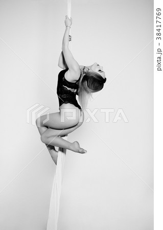 Silk tissue acrobatics Silk tissue acrobatics 38417769