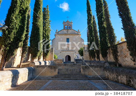 セゴビア サン・フアン・デ・ラ・クルス修道院 Centro San Juan de la Cruz 38418707