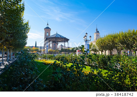 アルカラ・デ・エナーレス セルバンテス広場 38418742