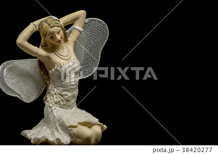 single blond fairy 38420277