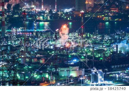 岡山県 水島臨海工業地帯 工場夜景の写真素材