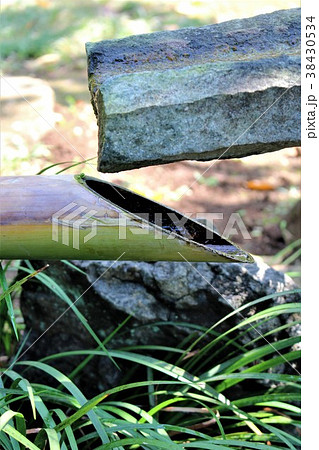 日本庭園（鹿威し） 38430534