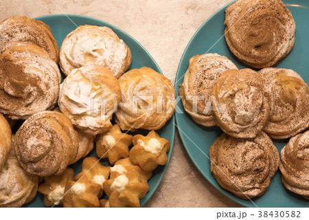 Cake profiteroles and Shu on a platter Cake profiteroles and Shu on a platter 38430582