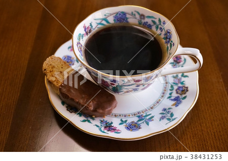 ビスコッティとコーヒー(Biscotti and Coffee) ビスコッティとコーヒー(Biscotti and Coffee) 38431253