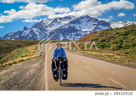 Cycling on argentinian roads Cycling on argentinian roads 38432016