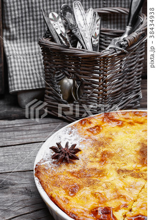 Homemade cake in a rustic style Homemade cake in a rustic style 38434938