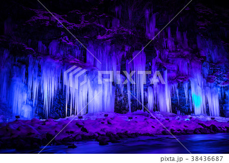 三十槌の氷柱 みそつちのつらら ライトアップ夜景 （埼玉県秩父市） 2018年2月 38436687