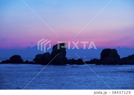 海 太陽 岩 38437129