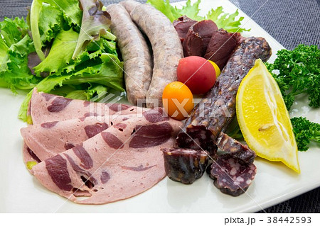 鹿肉のシャルキュトリー盛り合わせ 38442593