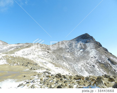 雪化粧の九重連山 38443668