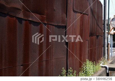 工場の鉄壁 38446256