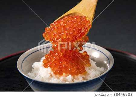 豪快なイクラご飯 38446503