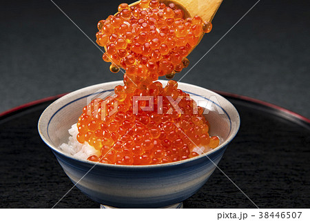 豪快なイクラご飯 38446507