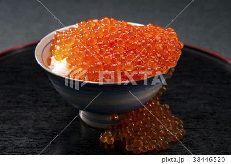 豪快なイクラご飯 38446520
