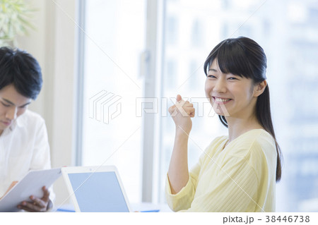 ビジネスウーマン　 38446738