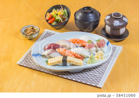 sushi sushi 38451060