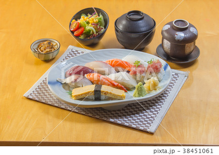 sushi sushi 38451061