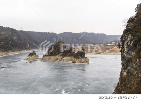 岩 石 グー 38452777