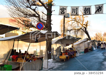 冬の飛騨高山 宮川朝市(1月) 冬の飛騨高山 宮川朝市(1月) 38453294