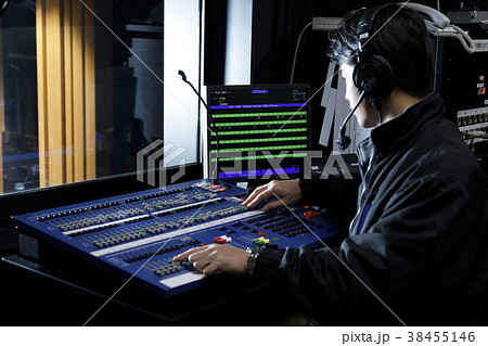 照明 照明技師 劇場 映画館 技師 照明さん 照明 照明技師 劇場 映画館 技師 照明さん 38455146