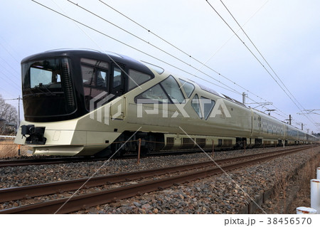 冬の那須町を行くTRAIN SUITE 四季島 38456570