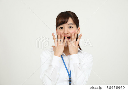 驚くビジネスウーマン 38456960