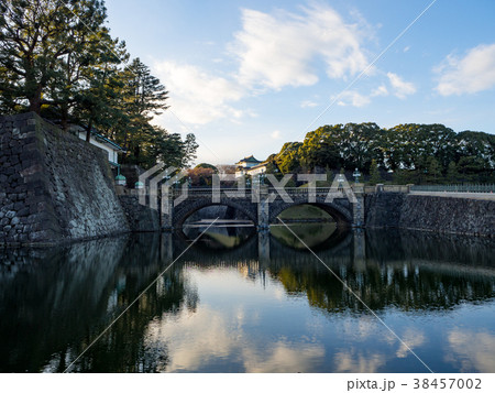 皇居の正門石橋 38457002
