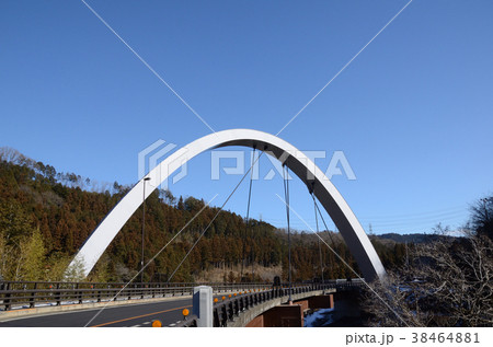 鋼アーチ支持橋桁 38464881