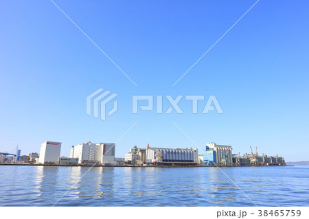 博多港・ベイサイド（快晴・青空）_福岡県福岡市 38465759