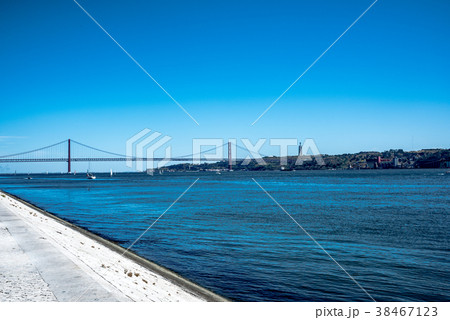 リスボンの4月25日橋 リスボンの4月25日橋 38467123